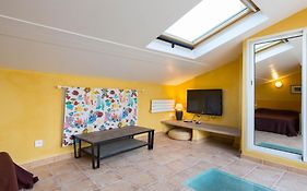 Hostel World -La Girelle-Condo Rooftop Veranda Terrace